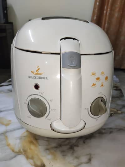 Deep Fryer Black and Decker 2.5ltr