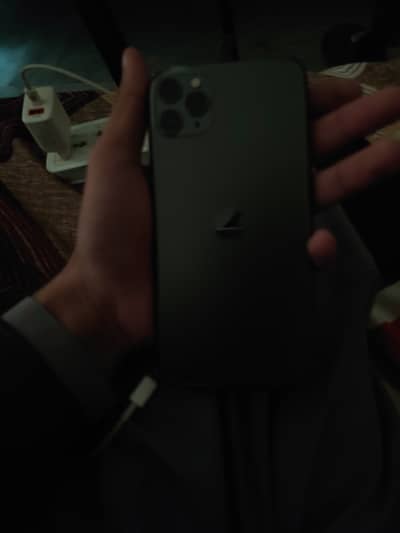 iPhone 11 Pro Max for sale eSIM time avalible one hand use 10 by 10