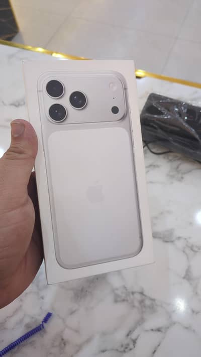 iPhone 17 pro max  Silver