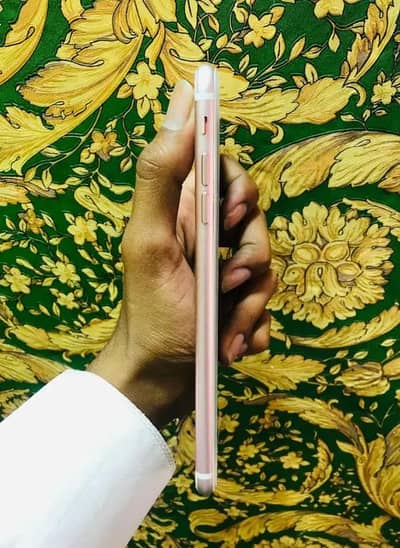 iphone 7 plus 128 GB my WhatsApp number 0320-24-100-47