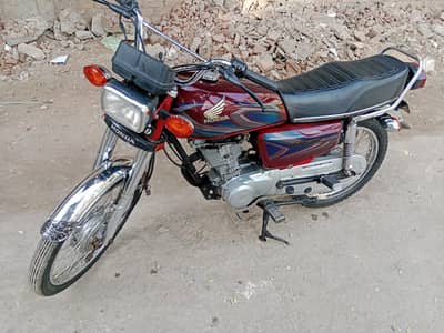 sailing Honda 125 like brand new condition A+ condition