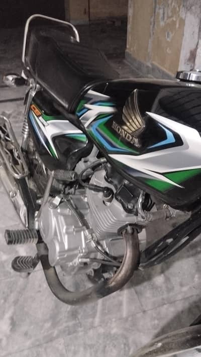 Honda 125 bilkul ok no any issue fresh condition
