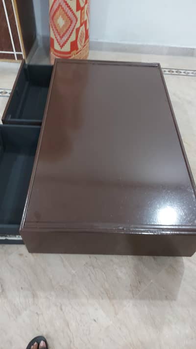 Moving bed with drawers