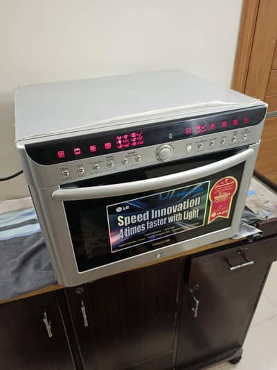 Microwave grill and bake