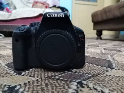 Canon DSLR KISS X4