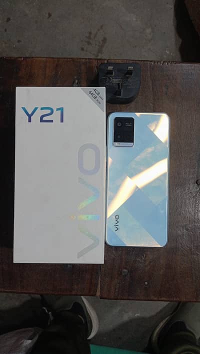 Vivo y21 colour blue condition 10/10 all ok phone Hai box and charger