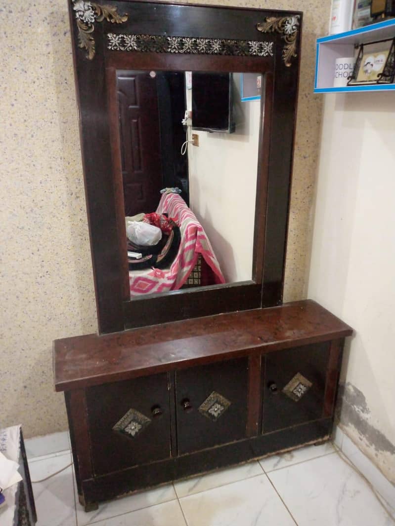 Dressing table 1
