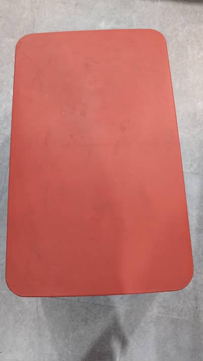 plastic table