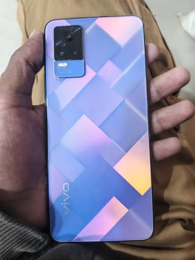 vivo v21e full box + original charger mobile ma shde ha good condition