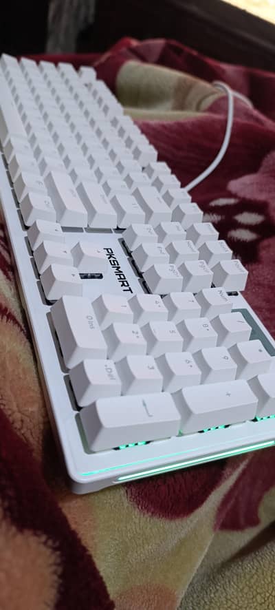Gaming mechanical keyboard