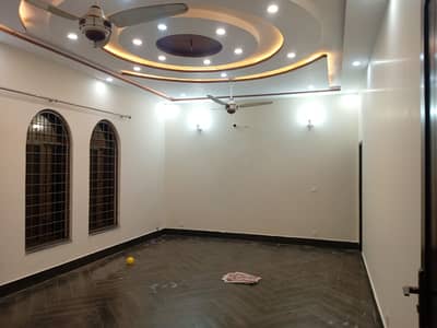 1 kanal beautiful stylish upper portion available for rent near ucp university