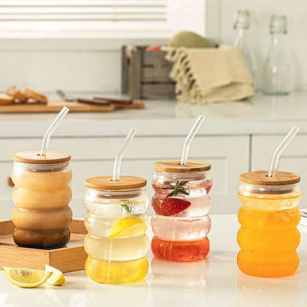 Ribbed & Round Glass Sipper with Glass Straw, Tumbler Can Lid Ribbed Square Glass Mug with Straw, Mason Jars With Cover, Mug for Fruit Juice Milk & Coffee Mug
