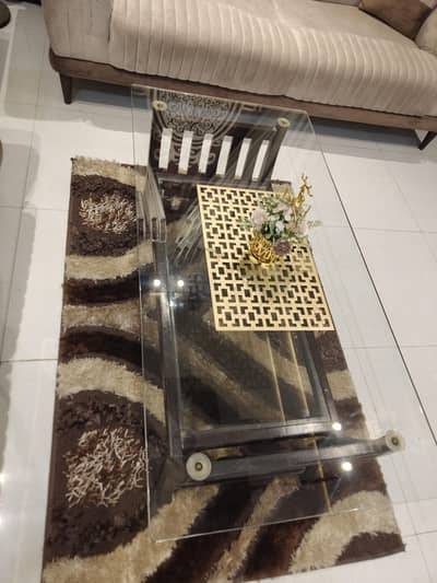 Pure Wood Premium Center Table For Sale in New Condition