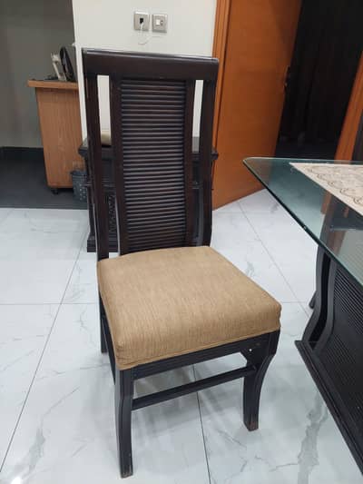 Dining table 6seater