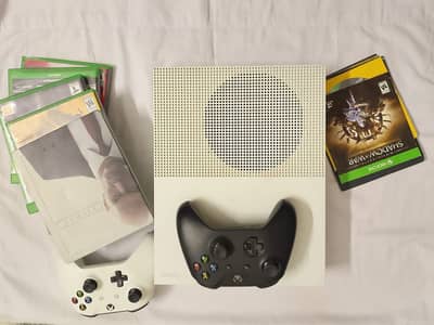 XBOX one S (Like new)