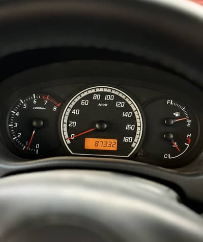 Suzuki Swift DLX 1.3 Navigation 2016 Almost Genuine.