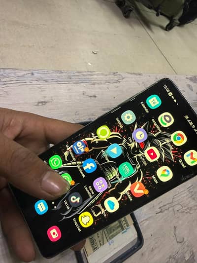 samsung s10+ 33500 koi masla ni good condition good lok 8/128