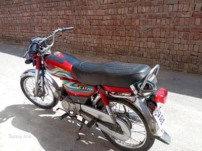 Honda 70 neat and clean bike for sale