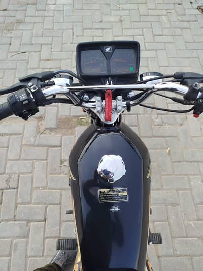 Honda 125 Gold Edition
