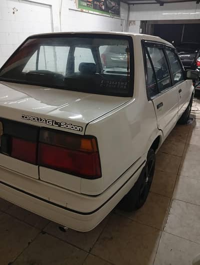 Corolla 86