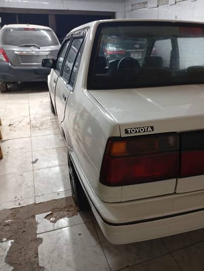 Corolla 86