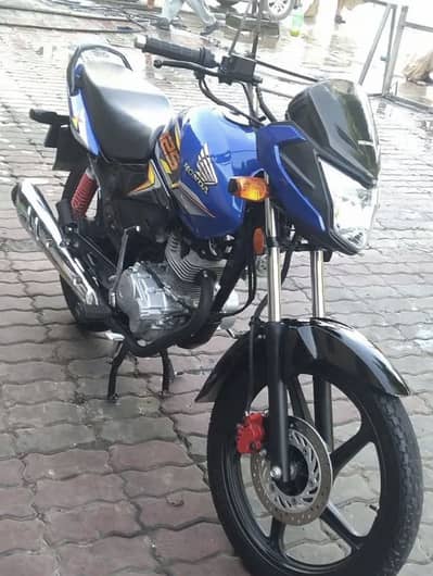 Honda cb125f model 2025 blue color 2600 Km