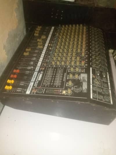 12 channels dj mixer Yamaha