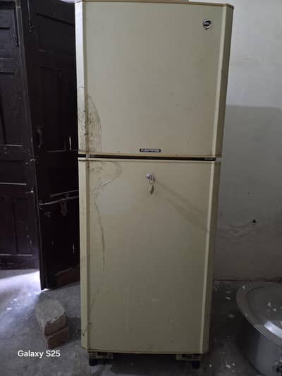 PEL Medium Size Refrigerator