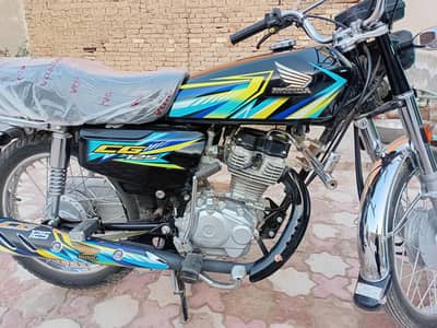 C G 125 black color 2025/26 model all ok fresh new condition
