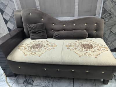 dewan for sale new in condition