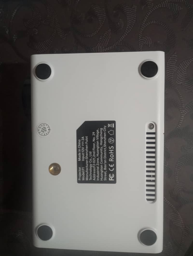 portable mini projector 2