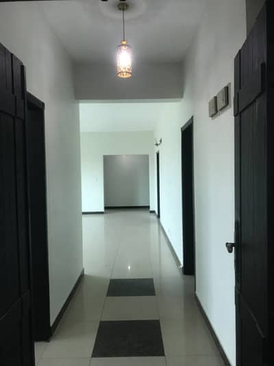 3 Bed 10 Marla Flat for Sale in Askari 10 Sector F, Lahore
