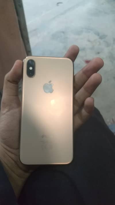 iPhone XS (Golden colour)