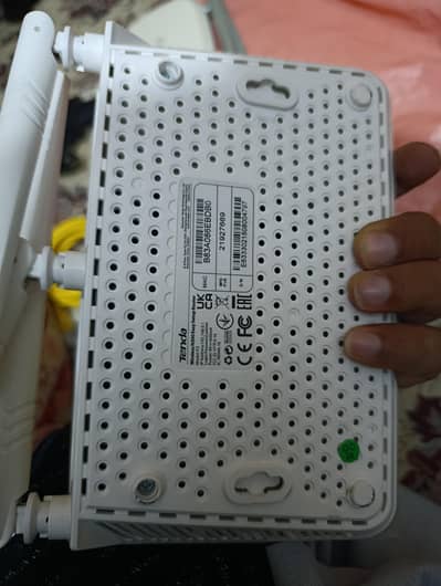 tenda f3 model hai bilkul new hai with adopter hai erthnet cable b hai