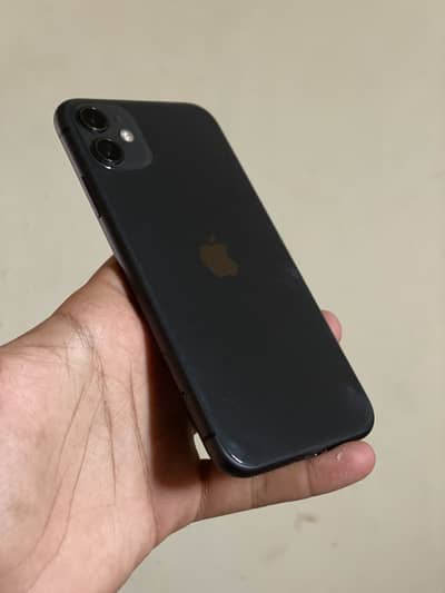 Iphone 11 with box 10/10 condition