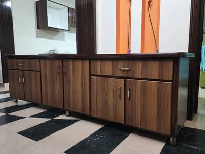 Counter table / Sideboard