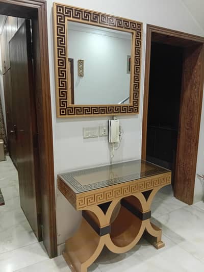 GOLDEN CONSOL WITH MIRROR