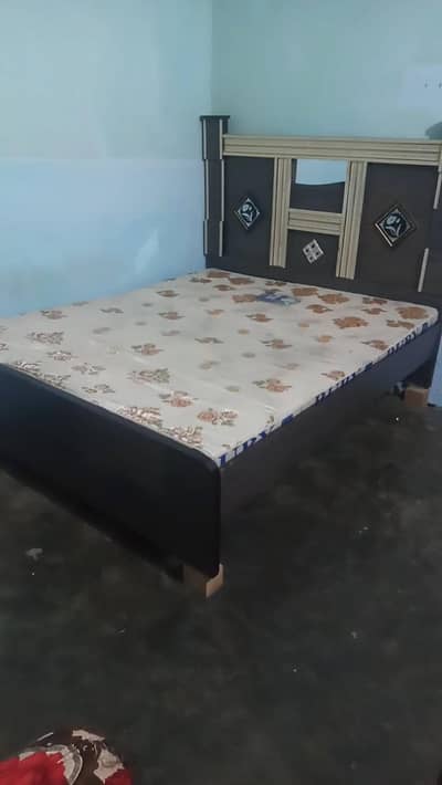 6. by. 5 fit urgent sell used bed