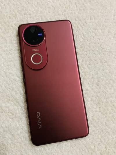 Vivo V50 5g (512GB) with complete Box and original 90 watt charger