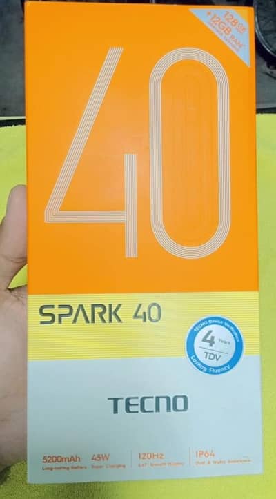 Tecno Spark 40 8gb 128 gb Complete box