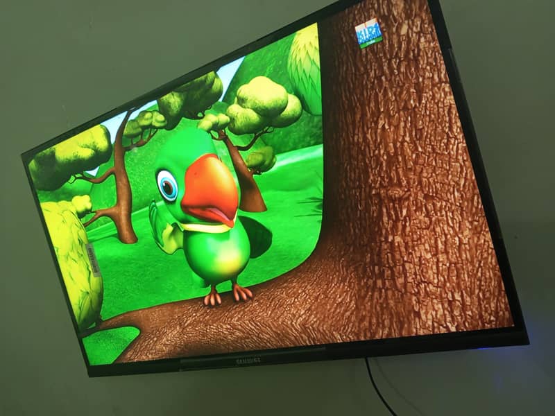 Sam. . . $ung led 32 inch android boderless latest version 1