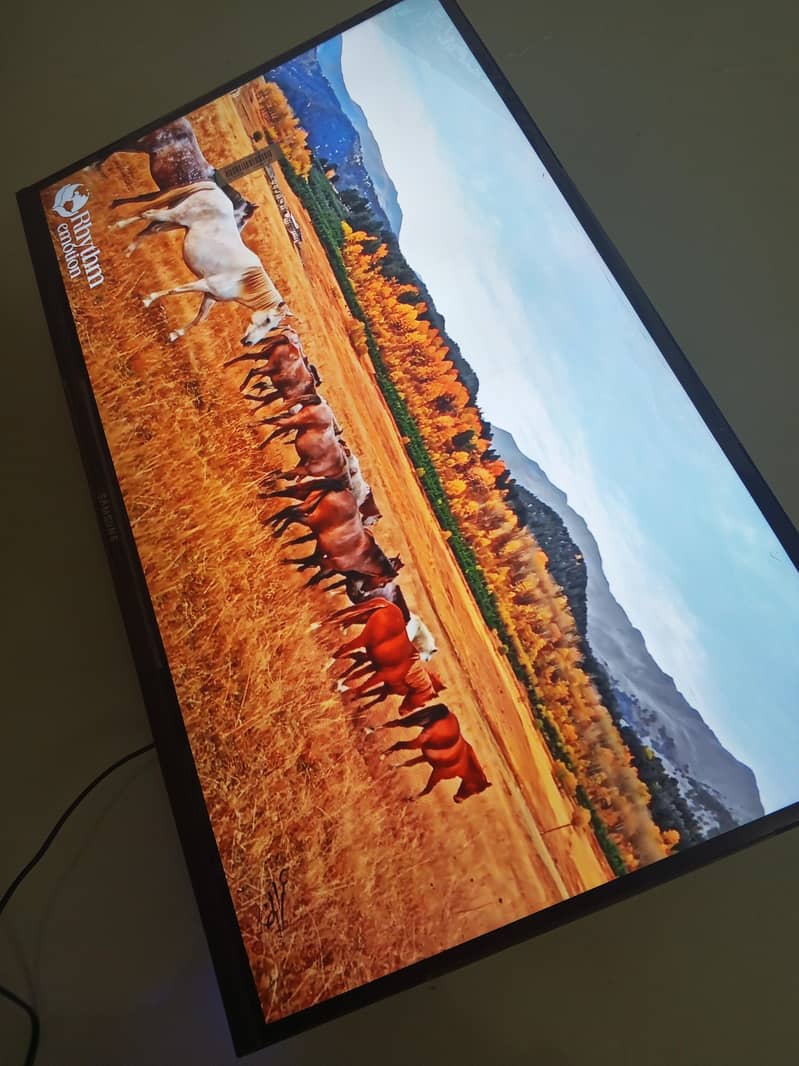 Sam. . . $ung led 32 inch android boderless latest version 4