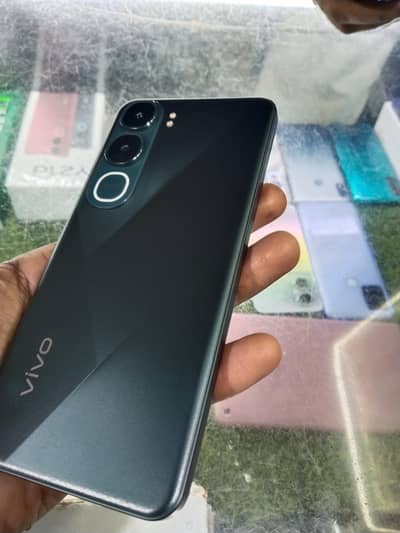 6/128 only one month use