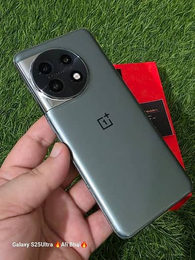 one plus 11 5g  16/512 GB 03214524813 my WhatsApp number