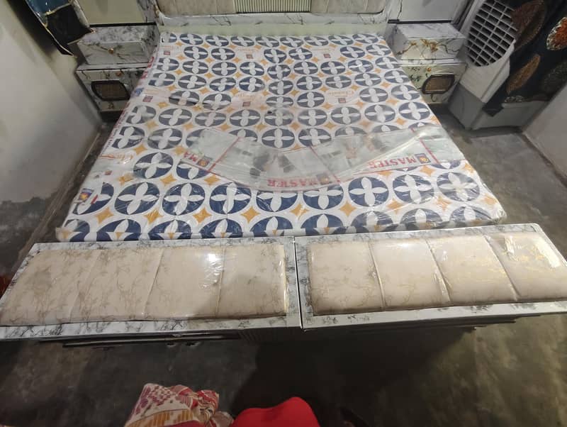 Complete Bed set & Dressing 4