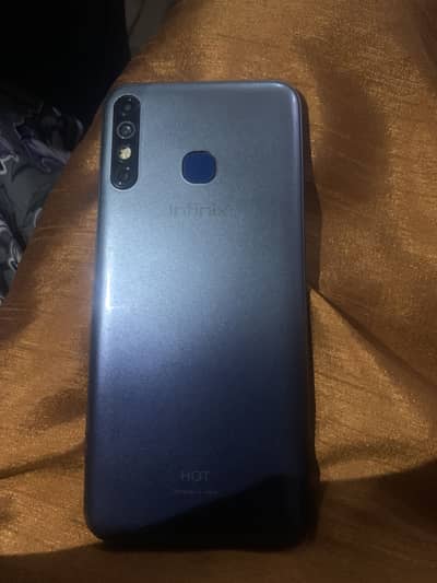 Infinix Hot 8