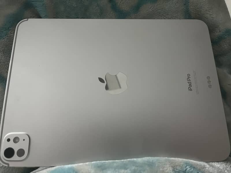 ipad m4 4
