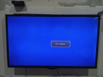 MULTYNET 32 LED TV
