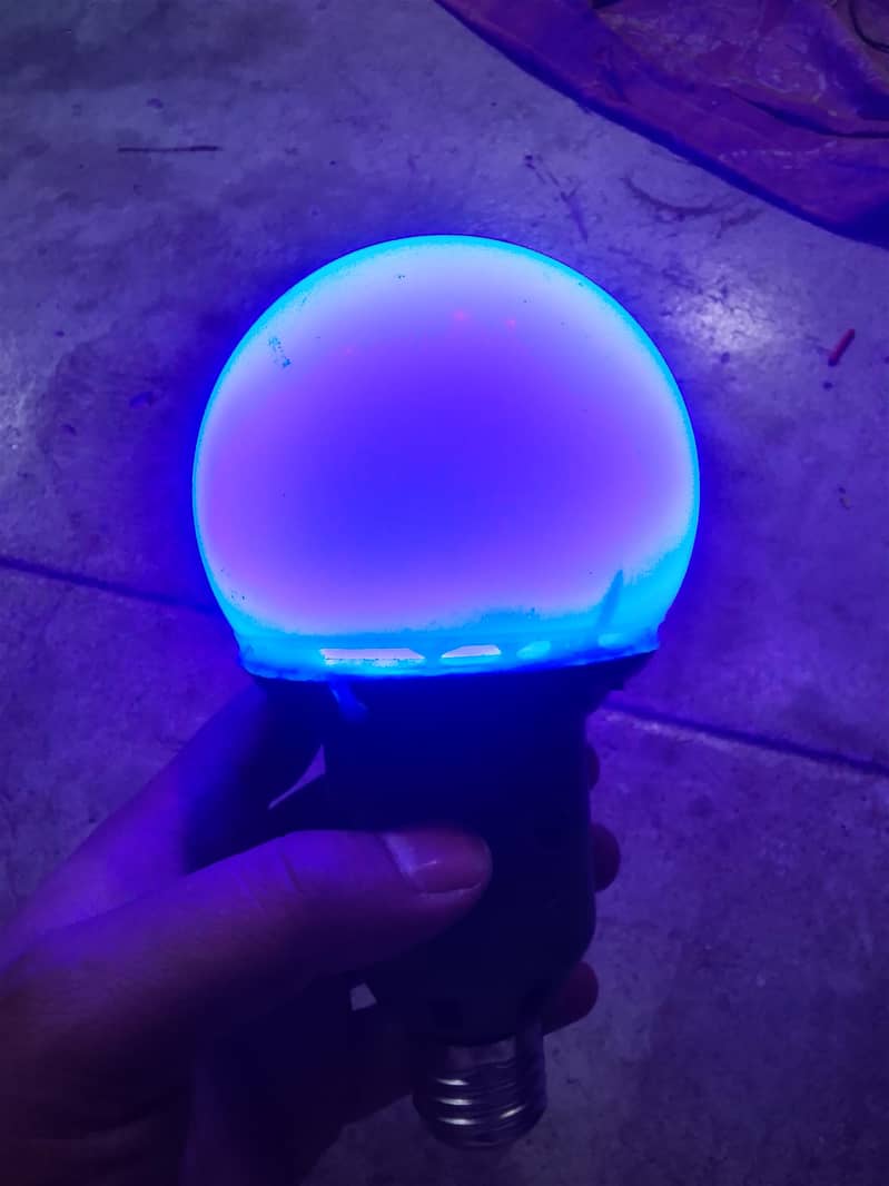 Rechargeable light 7