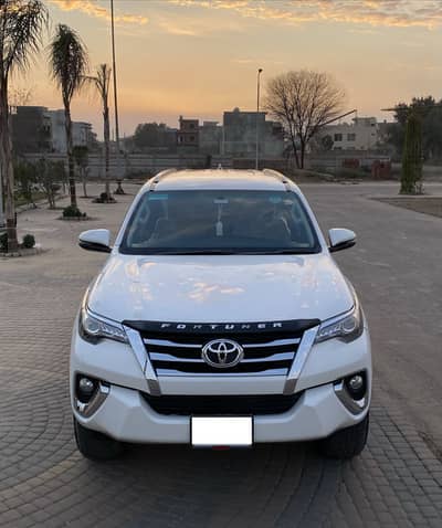Toyota Fortuner V-2.7 Full Option